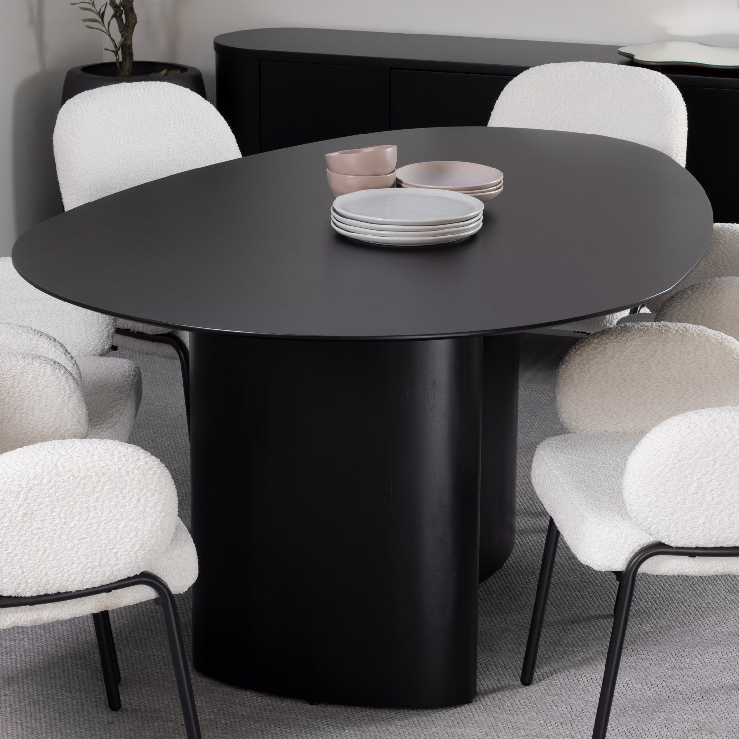 Mesa de Jantar  Orgânica para 8 Lugares Gaya 220 cm - Preto Fosco