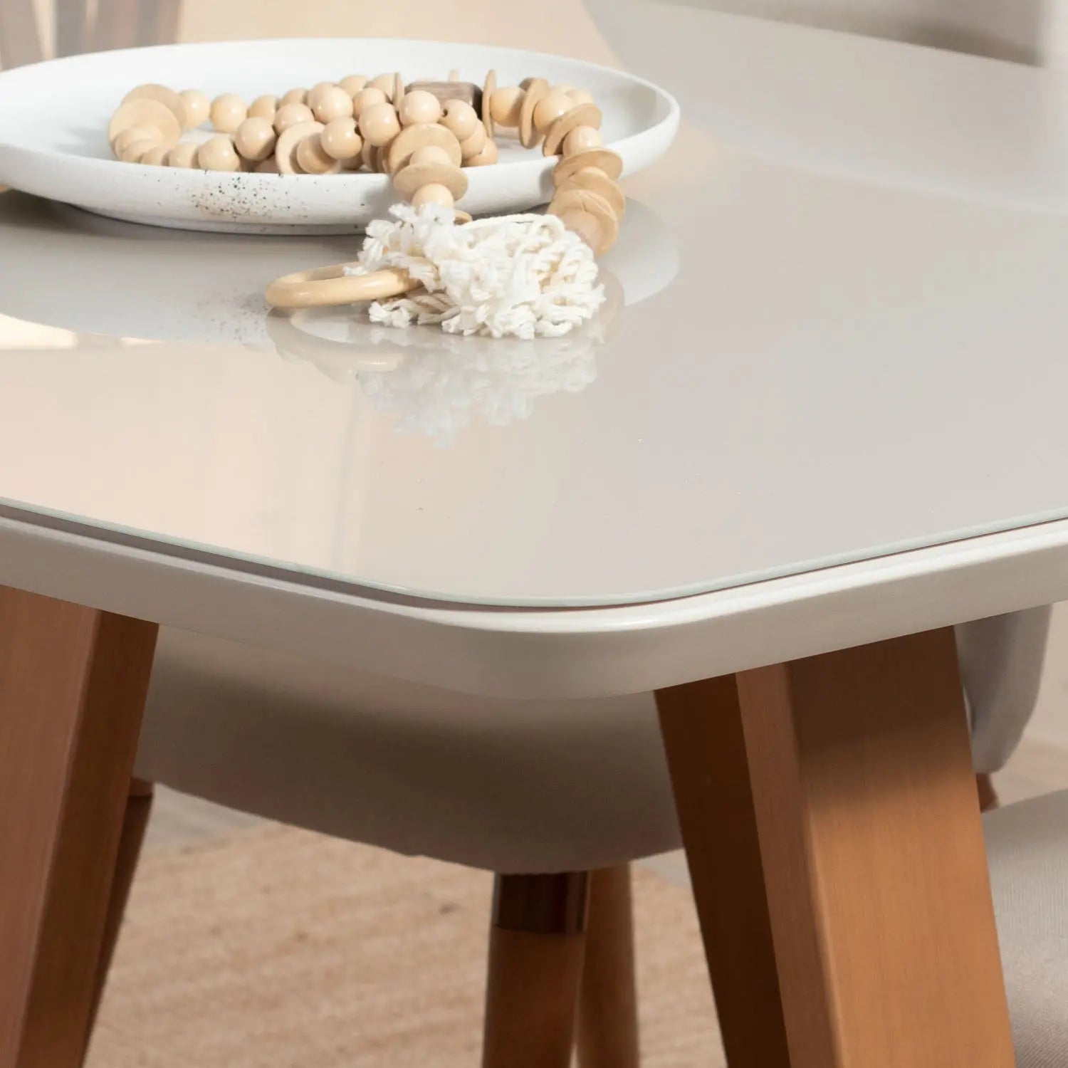 Mesa de Jantar Bennett c/ Vidro 115 cm - Cinamomo c/ Vidro Off White